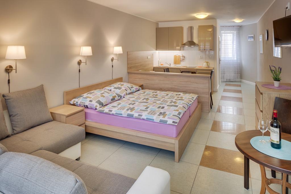 Apartements Studio 964 Libeznice Экстерьер фото