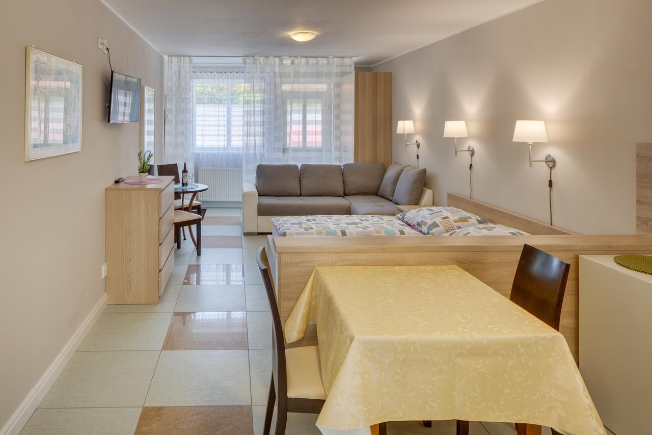Apartements Studio 964 Libeznice Экстерьер фото